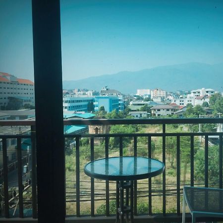 Hotel Rinrada Loft Resident Chiang Mai Esterno foto